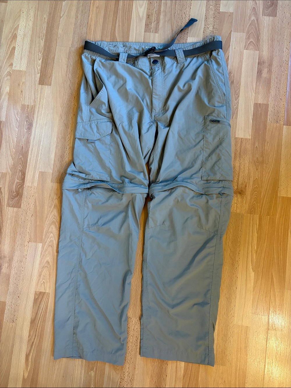 Columbia Men's khaki Convertible Cargo Pants 38x30